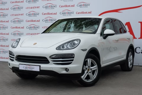 Cars4Rent - Porsche Cayenne S Hybrid  2015